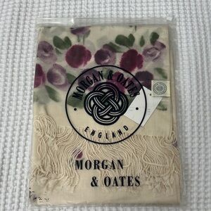 Merino Wool & Cashmere Vintage Morgan & Oates England Cream and Purple Scarf NWT